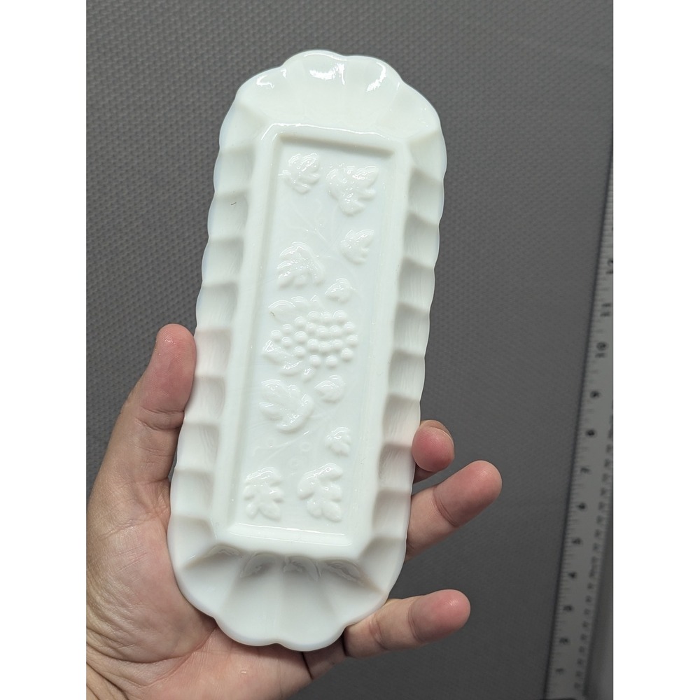 Vintage Westmoreland Milk Glass Butter Dish Paneled Grape White Covered Server - Picture 8 of 9